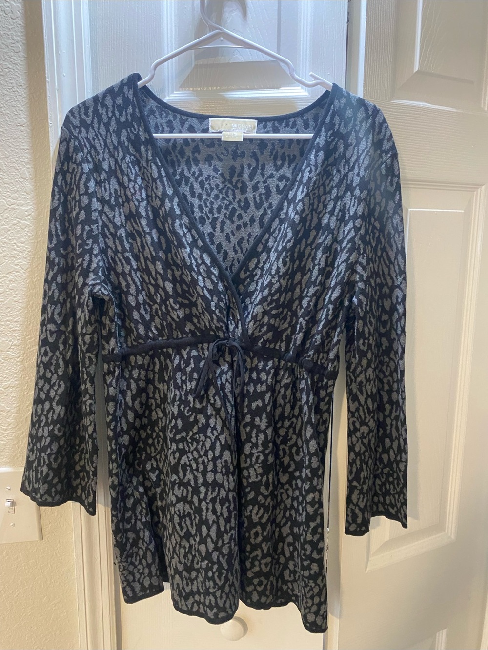 Michael Kors Gray and Black Leopard Print Tie-Front Blouse Long sleeve size L